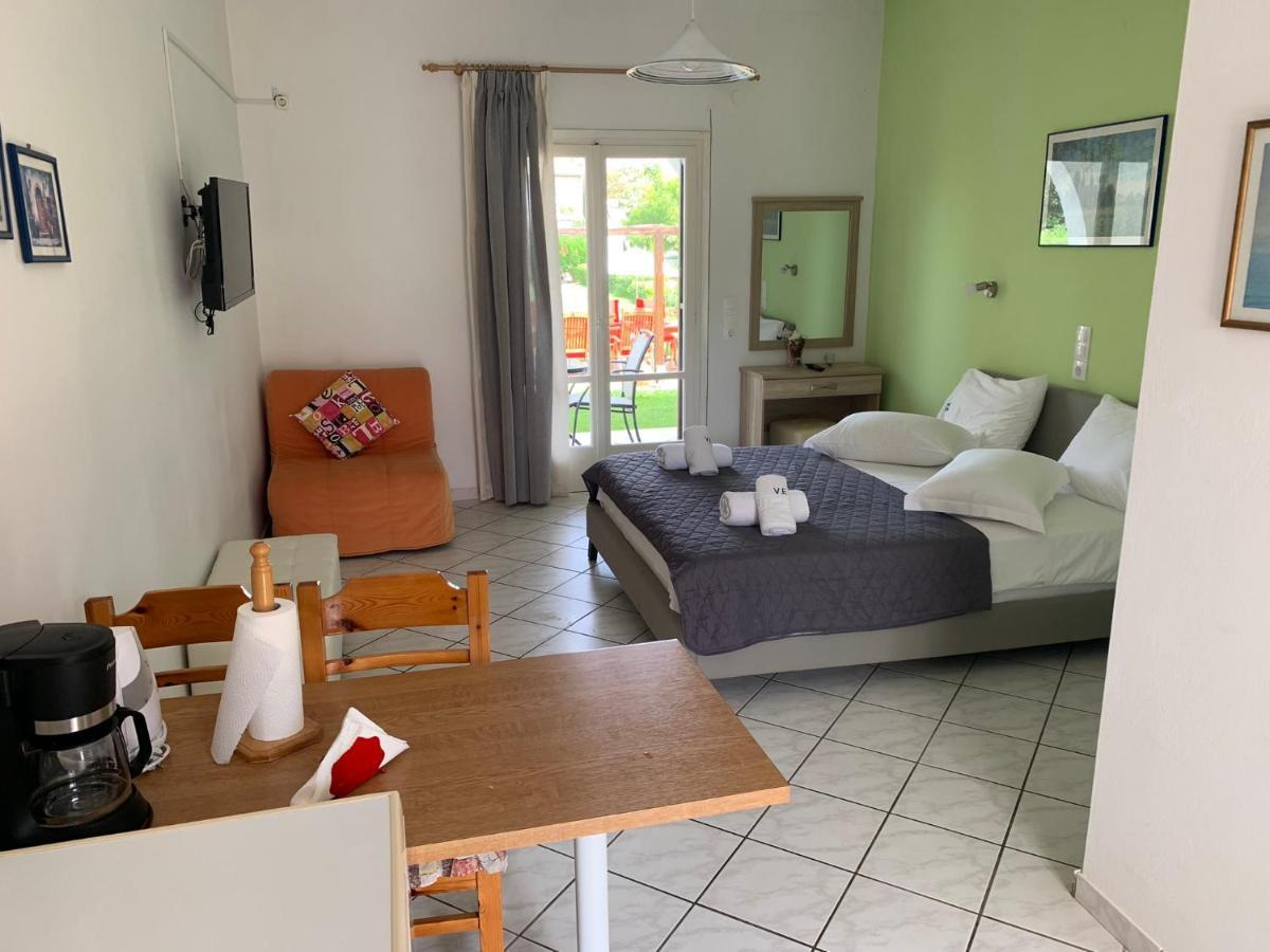 אצ'ארבי Eleftheria Studios And Apartments מראה חיצוני תמונה